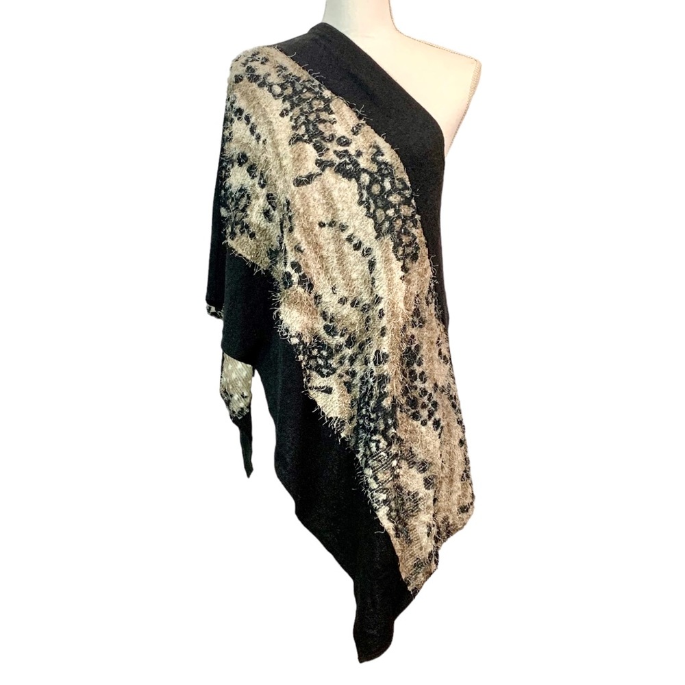 HARMONY Animal Print Pullover Eyelash Wrap Sz L/XL